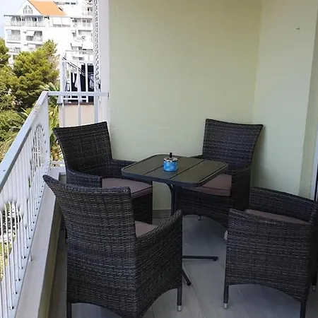 Petra Apartment *